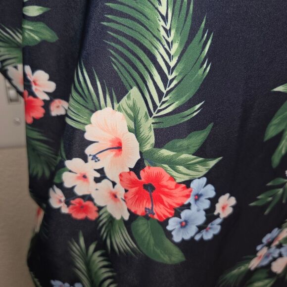 Old Navy Plus Size Floral Tie Back One Piece Swimsuit Size 4x - Picture 3 of 6